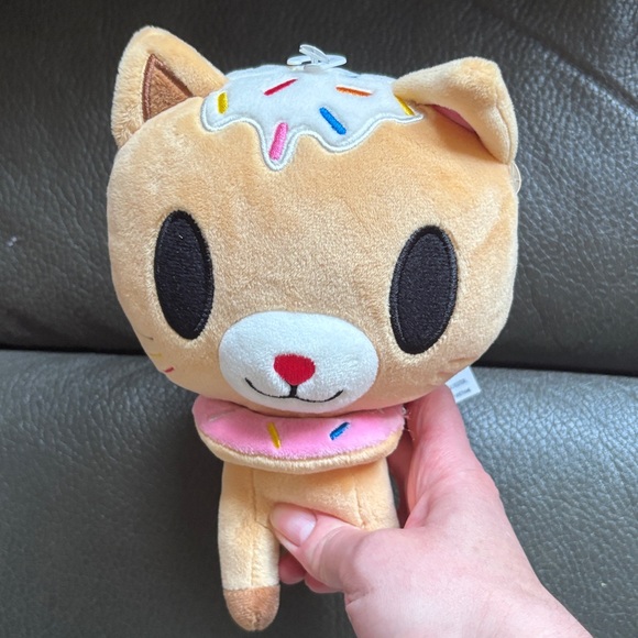 Tokidoki Donutella tan stuffed kittt with sprinkles - Picture 2 of 6